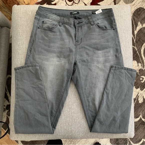 VGUC Kensie Grey 5 Pocket Skinnies - Picture 1 of 4